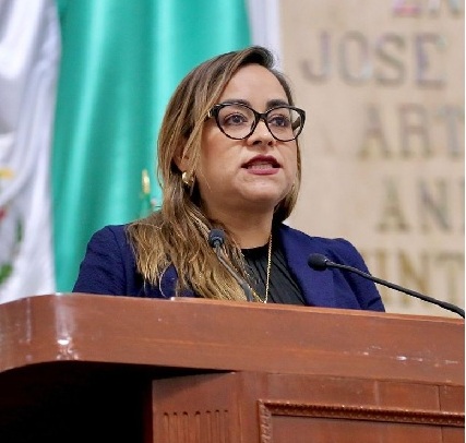 Laura Álvarez analiza buscar la candidatura para Miguel Hidalgo.