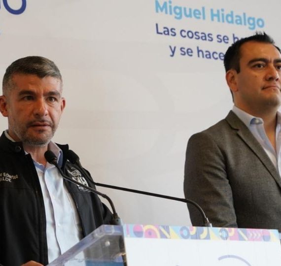 En la disputa por la candidatura del PAN a la codiciada Alcaldía Miguel Hidalgo ya hay una definición importante: la diputada Laura Álvarez no va, y está pendiente que la dirigencia panista decida si van con candidata o candidato. FOTO: Especial - Mauricio Tabe con César Garrido.