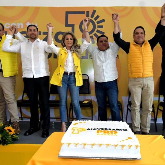 Tardó un año, pero se hizo justicia. Para efectos prácticos es definitivo: Nora Arias Contreras ha sido reconocida por el Tribunal Electoral de la Ciudad de México (TECDMX) como la presidenta del PRDCDMX, sentencia en la que le ordenan al Instituto Electoral de la Ciudad de México (IECM) que haga los trámites correspondientes en un plazo máximo de 10 días hábiles a partir de la notificación que debió ser este lunes. FOTO: Especial