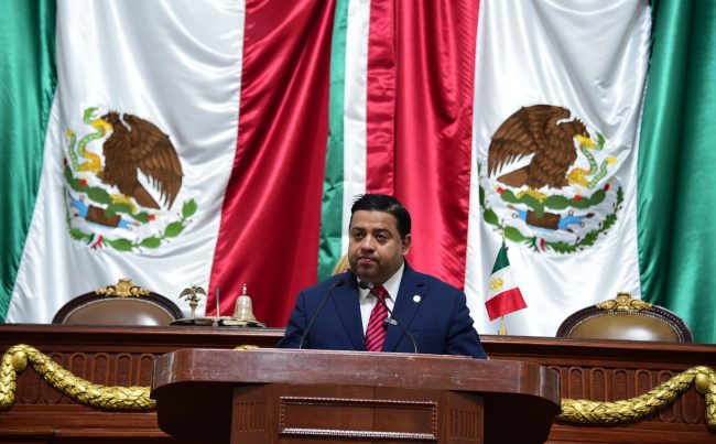 Las Unidades Habitacionales en la Ciudad de México surgieron como un proyecto estatal para garantizar el derecho a una vivienda digna, pero el marco jurídico actual resulta insuficiente y desactualizado para entender las necesidades específicas de las personas que viven en ellas, manifestó el diputado Omar Alejandro García Loria.