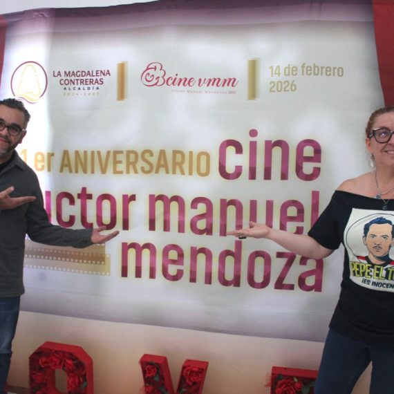 La Alcaldía La Magdalena Contreras celebró este 14 de febrero el primer aniversario de la reapertura del Cine Víctor Manuel Mendoza, mejor conocido como “El Piojito”, con una función especial de Frankenstein, dirigida por Guillermo del Toro, una de las películas más nominadas en la temporada de premios 2025–2026, incluida la 98 edición de los Premios Oscar. FOTO: Especial