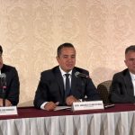 Víctor Hugo Lobo Rodríguez (izquierda); a la derecha Gerardo González, su "Juanito"