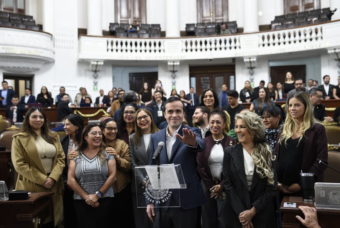 Jorge Armando Rocha demuestra tan poco interés en su responsabilidad como titular de la General del Canal del Congreso, que ni siquiera en días de sesión se aparece por el recinto legislativo, hecho evidente para cualquiera de los 66 diputados que votaron por su nombramiento. FOTO: Especial