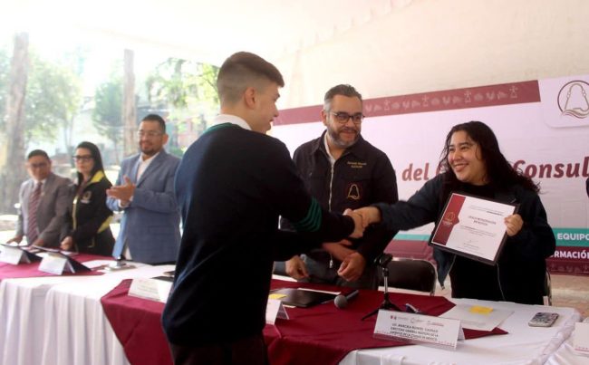 Con la participación del alcalde Fernando Mercado Guaida, quien encabezó la instalación del Comité Consultivo de Educación Media Superior, la Alcaldía La Magdalena Contreras impulsa un modelo innovador que coloca a las y los estudiantes en el centro de la transformación educativa. FOTOS: Especial