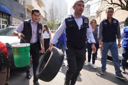 Tabe retira cachivaches en calles de Miguel Hidalgo