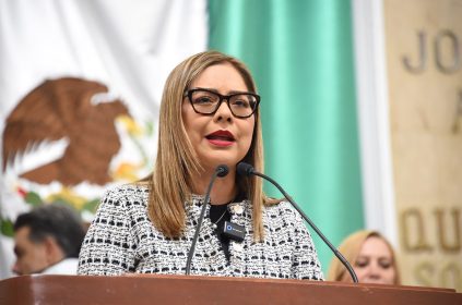 Ruiz Aguilar señaló que garantizar un ambiente seguro y respetuoso en las escuelas, permite que el personal docente ejerza su labor con libertad, creatividad y compromiso, lo que impacta de forma directa en el bienestar y desempeño del alumnado. FOTO: Especial