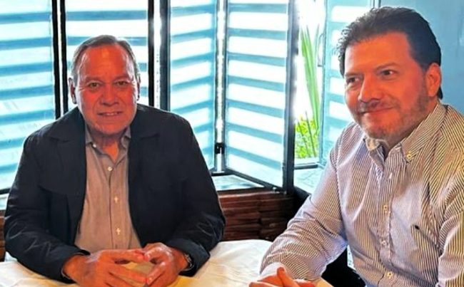 El presidente enterrador del PRD nacional, Jesús Zambrano, y el diputado federal de Morena, Víctor Hugo Lobo andan muy preocupados, pues nos dicen que pronto podrían enfrentar procesos por presuntas irregularidades que ha detectado la Auditoría Superior de la Ciudad de México (ASCDMX) a los gastos del PRD en la capital, entre 2022 y 2024. FOTO: Especial