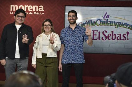 Este domingo volvieron a participar los mismos de siempre y uno nuevo, lo que la consolidó como La GrilloChilanguera de El Sebas, como le dicen a Sebastián Ramírez, ex presidente del partido en la capital del país. FOTO: Alterada irónicamente con IA Gemini-Copilot