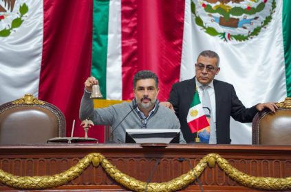 Si Morena quisiera ajustar cuentas con el PVEM, el marco legal del Congreso de la Ciudad de México les permitiría tumbar al diputado Jesús Sesma de la Presidencia de la Mesa Directiva. FOTO: Especial