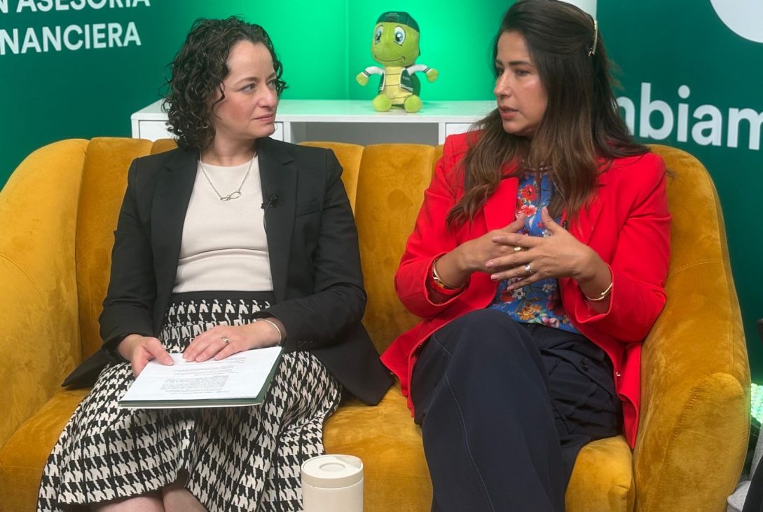 El avance de las mujeres en el sector financiero comienza a reflejarse en cifras concretas. En SOC, 4 de cada 10 franquicias son dirigidas por mujeres, mientras que más de 1,000 colaboradoras forman parte activa de su red en distintas posiciones, desde liderazgo hasta operación y administración.