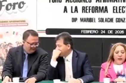 Hace unos días, el diputado federal de Morena, Víctor Hugo Lobo Román y el magistrado de la Sala Superior del TEPJF, Felipe de la Mata se quitaron las máscaras y aparecieron juntos en público. FOTO: Especial