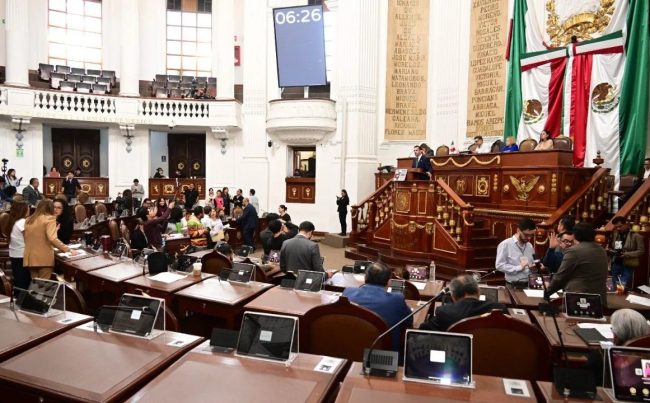 Seguramente van a estar presentes como disco rayado los ataques de “narcopartido”, “traidores a la patria”, “cartel inmobiliario”, temas candentes y buenos pa' polemizar en redes sociales, pero que no aportan nada en este tipo de comparecencias, porque no aportan nada. Lo veremos. FOTO: Especial