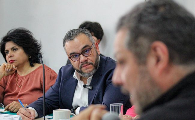 El alcalde de La Magdalena Contreras, Fernando Mercado Guaida, compareció este viernes ante el Congreso de la Ciudad de México, donde presentó los avances, acciones estratégicas y resultados obtenidos por su administración en materia de seguridad, prevención de riesgos, infraestructura hidráulica, atención ciudadana y fortalecimiento comunitario. FOTO: Especial
