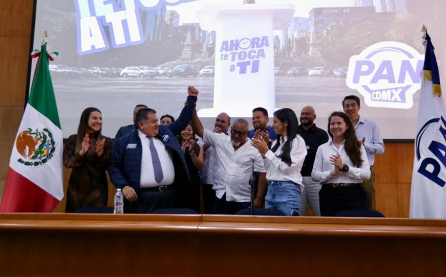 Alarcón dejó su militancia tricolor de 40 años molesto por el autoritarismo del presidente nacional, Alejandro (a) Alito Moreno, quien quiere imponer como candidata a la coordinadora de los diputados de su partido en el Congreso local, Tania Larios. FOTO: Especial