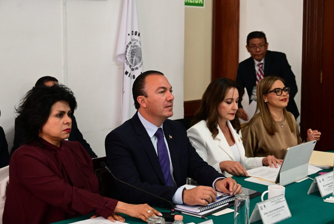 Nos afirman diputados de Morena que el alcalde de Cuajimalpa, Carlos Orvañanos, del PAN, los dejó muy satisfechos con las respuestas que dio a sus cuestionamientos y que prácticamente no les quedó a deber ninguna información. FOTO: Especial