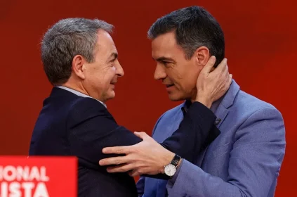 Este martes, el juzgado central de instrucción número 4 de la Audiencia Nacional de España notificó al expresidente, José Luis Rodríguez Zapatero su imputación como investigado por tráfico de influencias, blanqueo de capitales, falsedad documental y organización criminal en el caso del rescate (con 53 millones de euros) de la línea aérea Plus Ultra.
